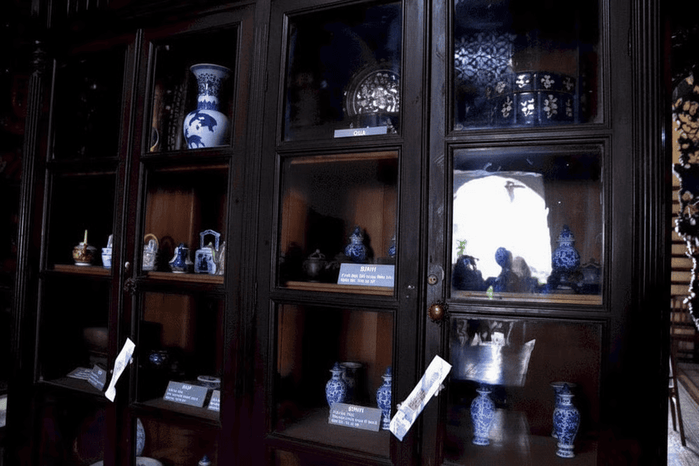 Những hiện vật cổ được bảo tồn tại nhà cổ